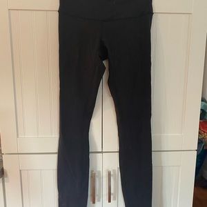 Black Wunder under lululemon leggings